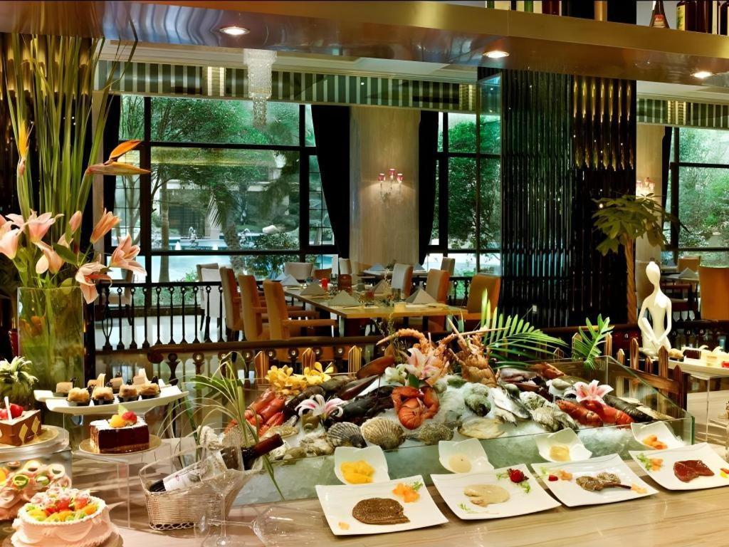 Chateau Starriver Guangzhou Peninsula Exterior foto